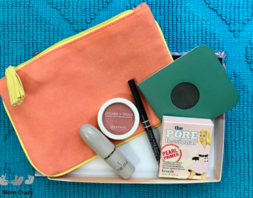 ipsy makeup bag contents