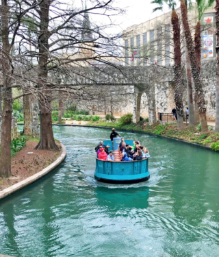 san antonio river cruises with a riverboat tour