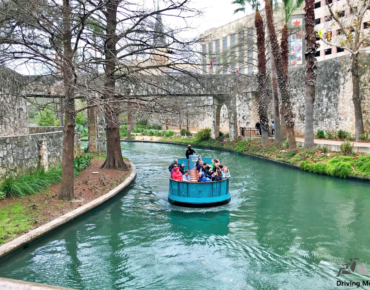 san antonio river cruises with a riverboat tour