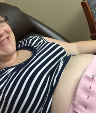 pregnant woman taking non-stress test while having depression during pregnancy