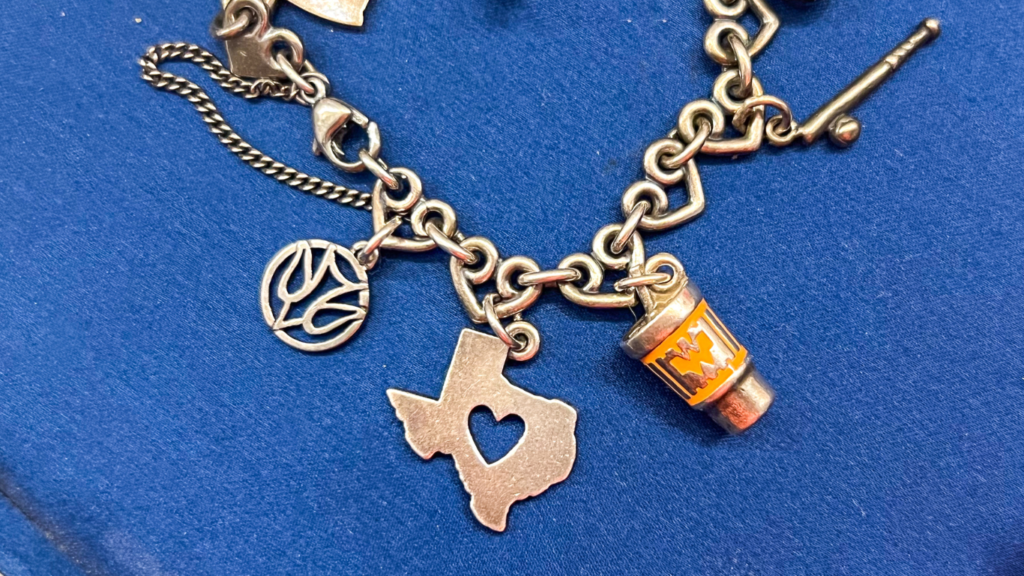 heart jewelry women actually want texas heart charm