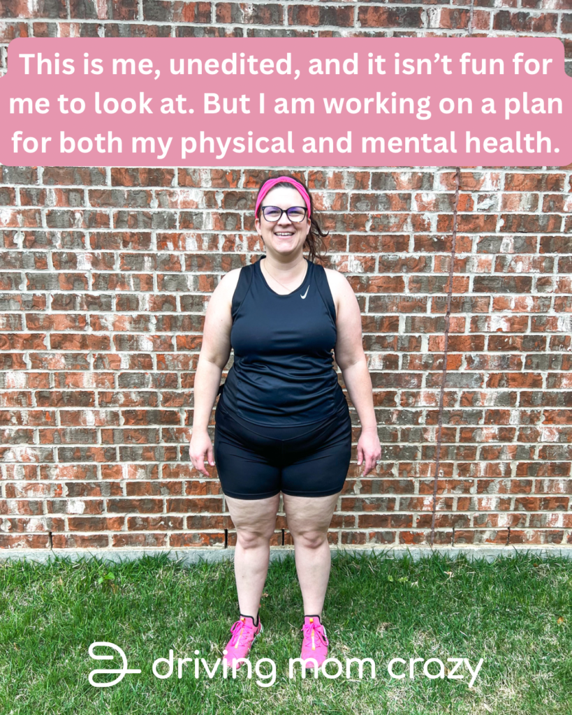 body image struggles as a mom. Mom posing in workout gear.